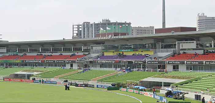 ২০০ দর্শকও নেই গ্যালারিতে