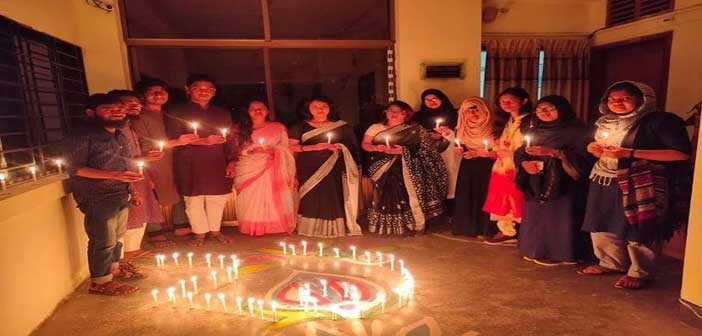 ভাষা শহীদদের স্মরণে কুবির ইংরেজি বিভাগে মোমবাতি প্রজ্বলন
