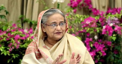 বিশ্বে আরও দেশ আছে তাদের সঙ্গে সম্পর্ক গভীর করবো ছাত্রদের শিক্ষাপ্রতিষ্ঠানে ফিরতে বললেন প্রধানমন্ত্রী