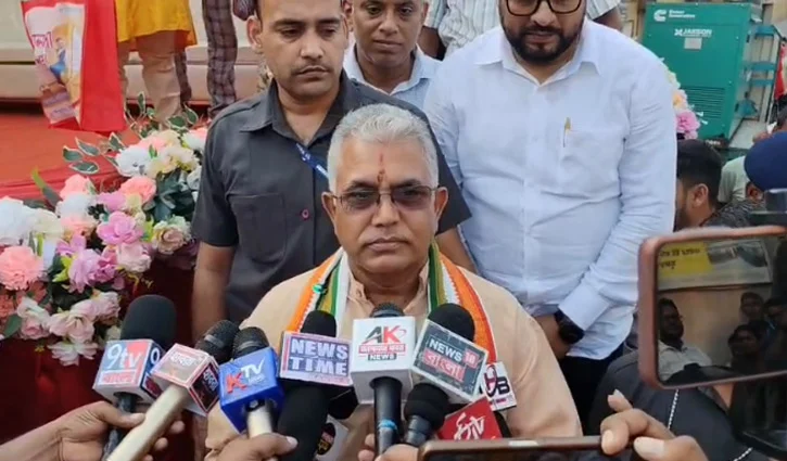 দিল্লির আন্দোলনে বাংলাদেশের ইন্ধন দেখছে দিলীপ ঘোষ দিল্লির আন্দোলনে বাংলাদেশের ইন্ধন দেখছে দিলীপ ঘোষ